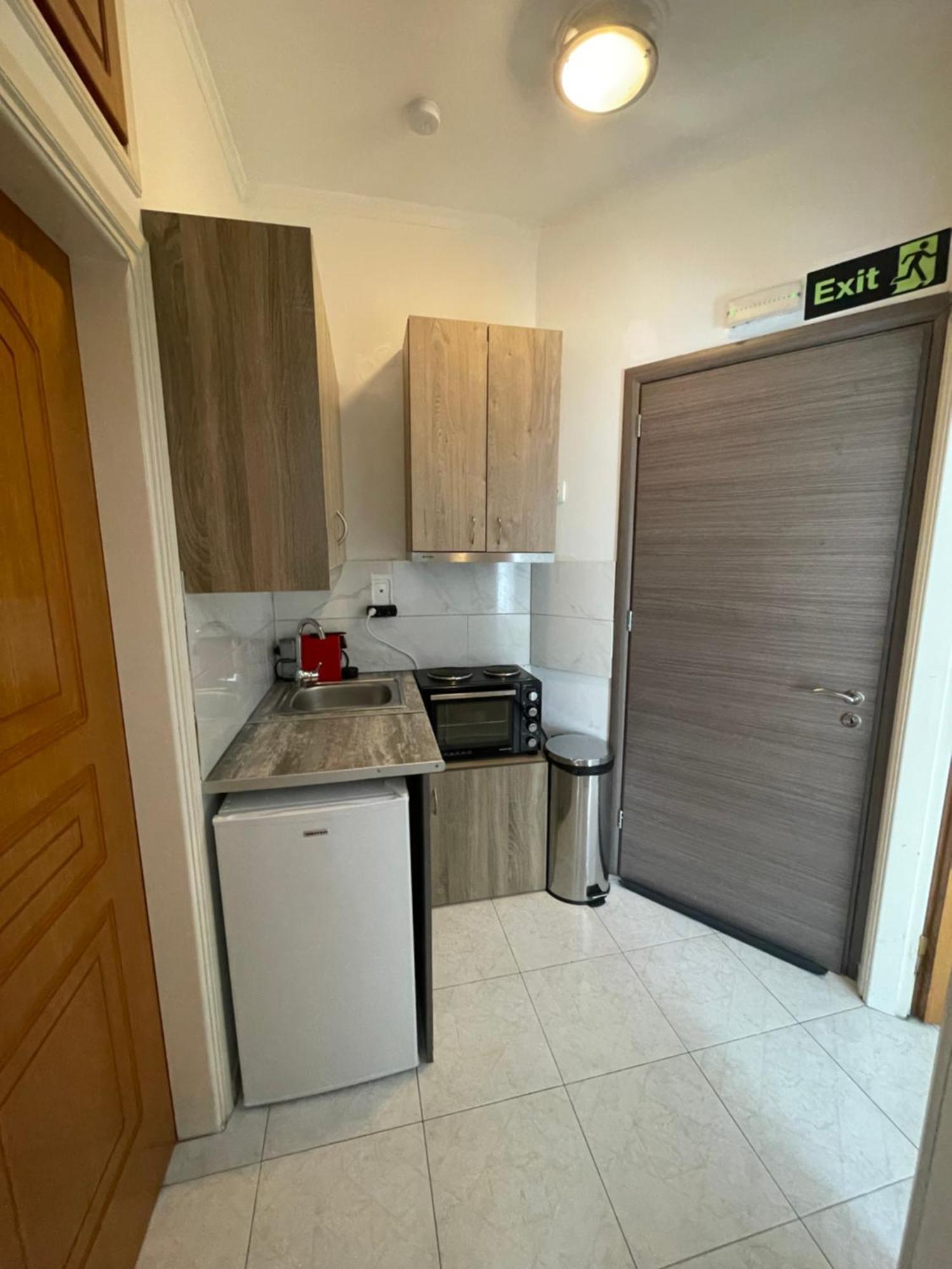 פאטרה Greece Apartments Now מראה חיצוני תמונה