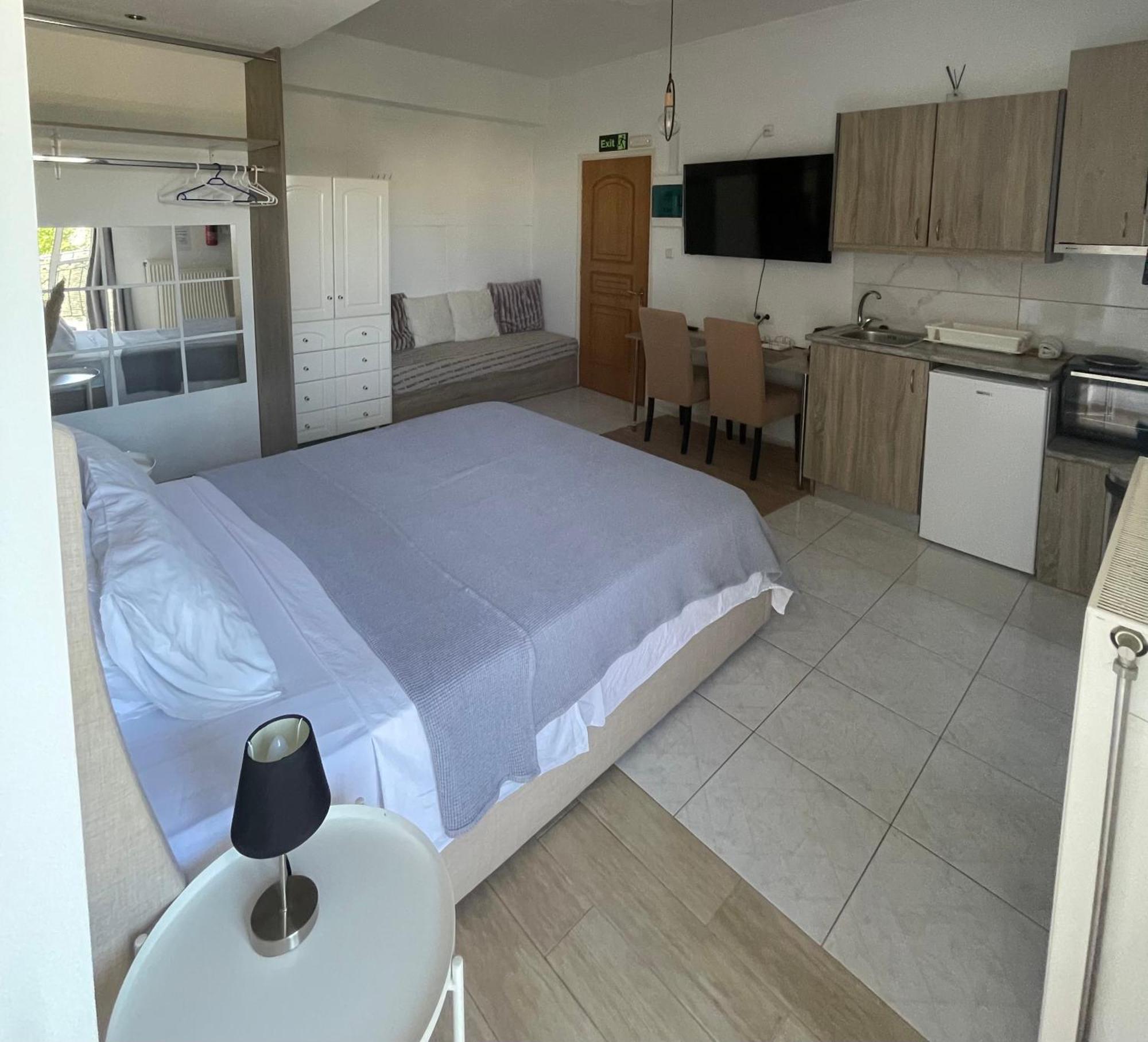 פאטרה Greece Apartments Now מראה חיצוני תמונה