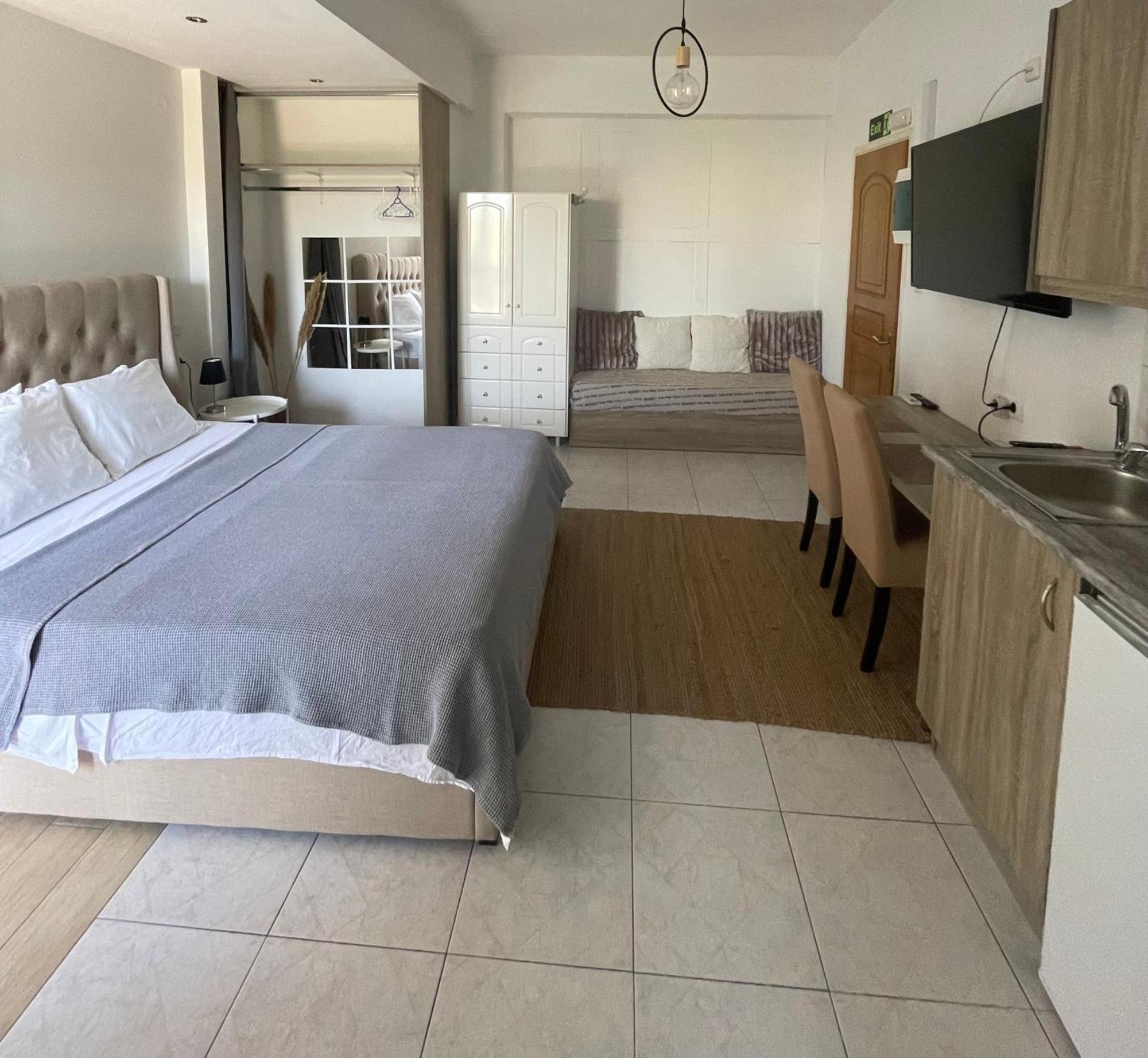 פאטרה Greece Apartments Now מראה חיצוני תמונה